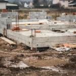 Chantier de maison individuelle à l'arrêt